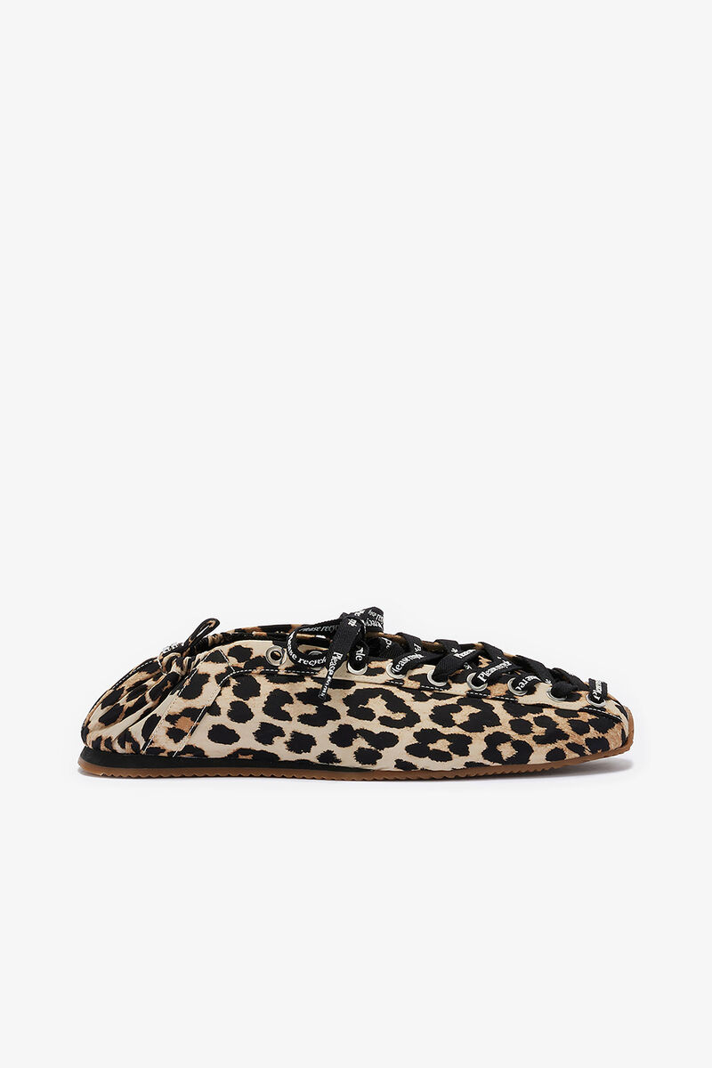 Sporty Ballerina in Leopard